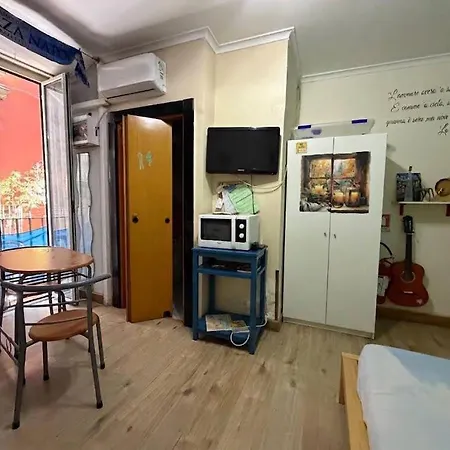 Salotto Partenopeo Apartment *